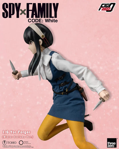 Preventa Figura Yor Forger (Winter Costume Version) - SPY × FAMILY Code: White marca Threezero 3Z0780 escala 1/6