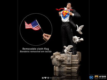Pedido Estatua Clark Kent Deluxe - DC Comics marca Iron Studios escala de arte 1/10