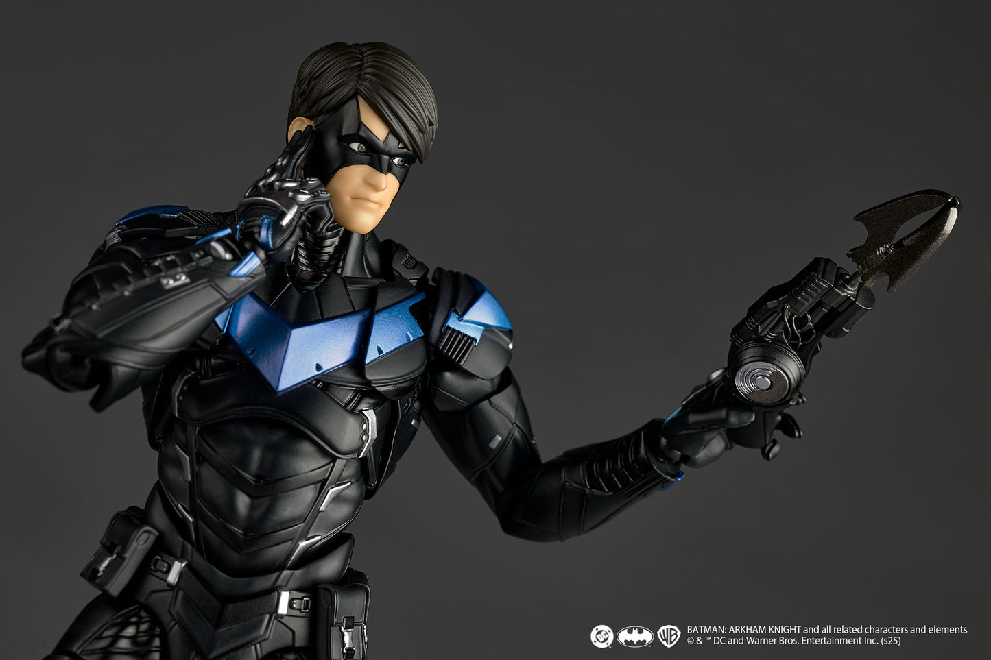 Preventa Figura Nightwing - DC Comics - Amazing Yamaguchi Revoltech marca Kaiyodo NR104 escala 1/12