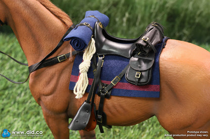Preventa Figura Caballo de Guerra marrón-rojo (de pie) marca DID E60082 escala 1/6