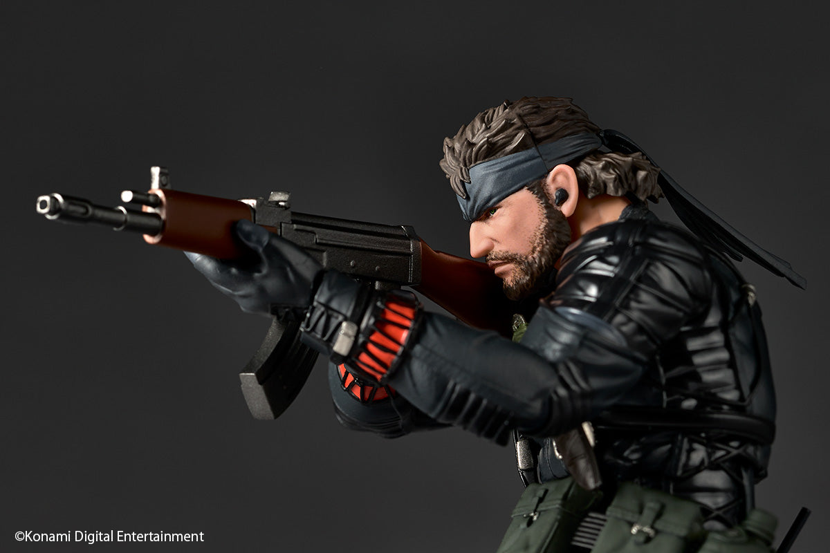 Preventa Figura Naked Snake (Sneaking Suit Ver.) - Metal Gear Solid Delta: Snake Eater - Amazing Yamaguchi Revoltech marca Kaiyodo NR119 escala 1/12