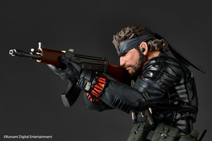 Preventa Figura Naked Snake (Sneaking Suit Ver.) - Metal Gear Solid Delta: Snake Eater - Amazing Yamaguchi Revoltech marca Kaiyodo NR119 escala 1/12