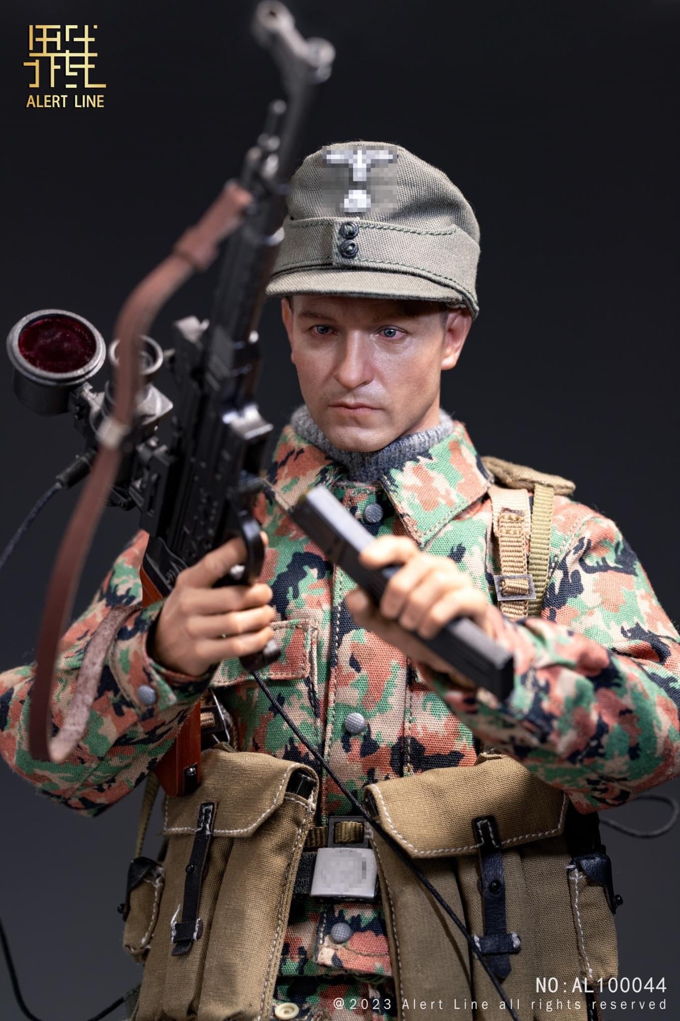 Preventa Figura WWII German Waffen-SS Soldier marca  Alert Line AL100044 escala 1/6