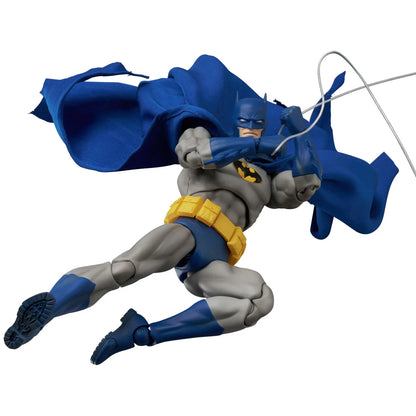 Preventa Figura Batman (Recollection Blue version) - DC Comics MAFEX No.333 marca Medicom Toy escala 1/12