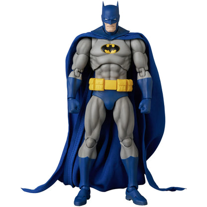 Preventa Figura Batman (Recollection Blue version) - DC Comics MAFEX No.333 marca Medicom Toy escala 1/12