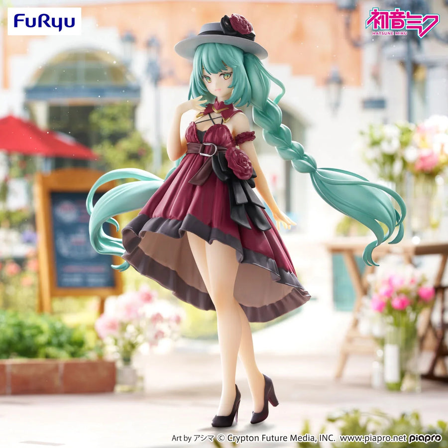 EN STOCK Estatua HATSUNE MIKU (Outing Dress Red Color Version) - Trio-Try-iT marca FuRyu (19 cm)