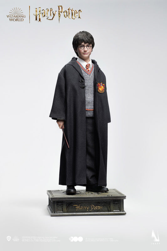 Preventa Figura Harry Potter - Hogwarts School Uniform (Standard Edition) (Cabello Esculpido) marca INART AG006S1 escala 1/6