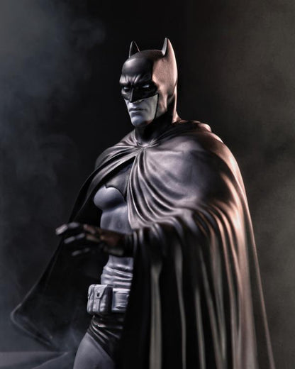 Pedido Estatua Black and White Batman (Lee Weeks version) (Edición Limitada) (Resina) - DC Comics - marca McFarlane Toys x DC Direct escala 1/10