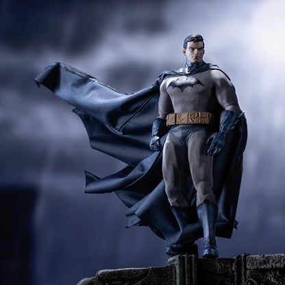 Preventa Figura BATMAN HUSH marca POP MART x Gong Studio escala 1/12