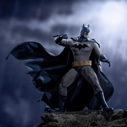 Preventa Figura BATMAN HUSH marca POP MART x Gong Studio escala 1/12