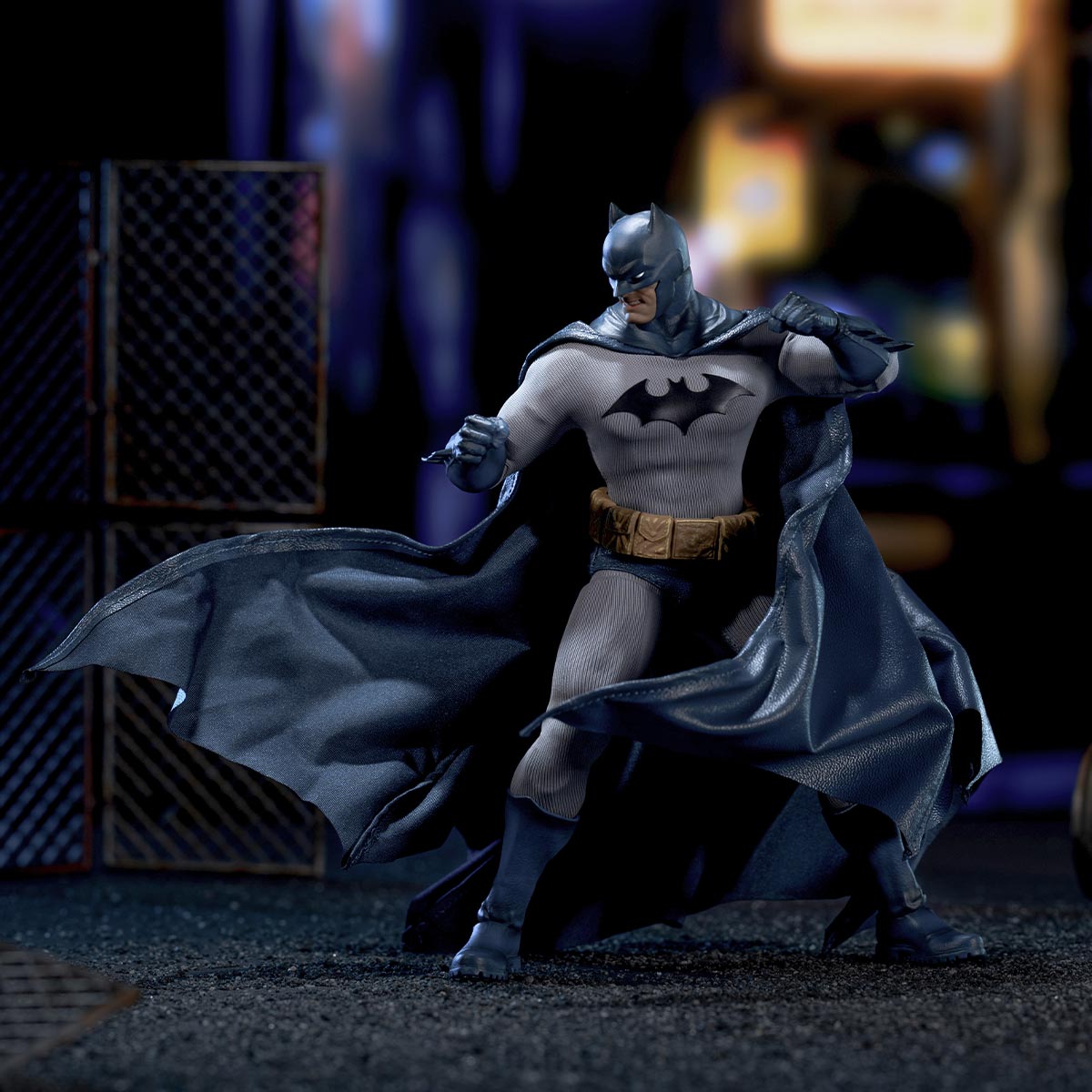 Preventa Figura BATMAN HUSH marca POP MART x Gong Studio escala 1/12