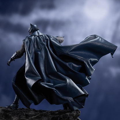 Preventa Figura BATMAN HUSH marca POP MART x Gong Studio escala 1/12