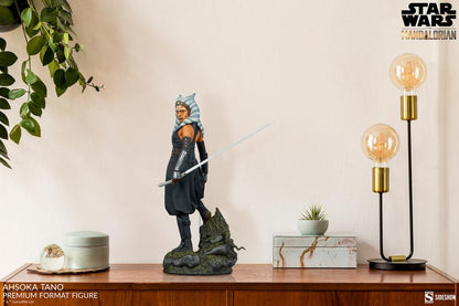 Pedido Estatua Ahsoka Tano - The Mandalorian marca Sideshow Collectibles Premium Format (47.63 cm)