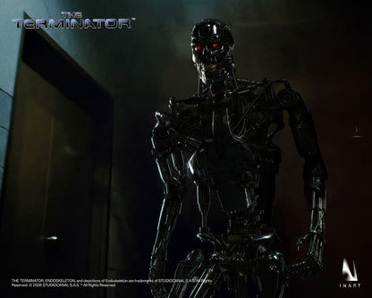 Preventa Figura T-800 Endoskeleton - The Terminator marca INART A036 Queen Studio escala 1/6