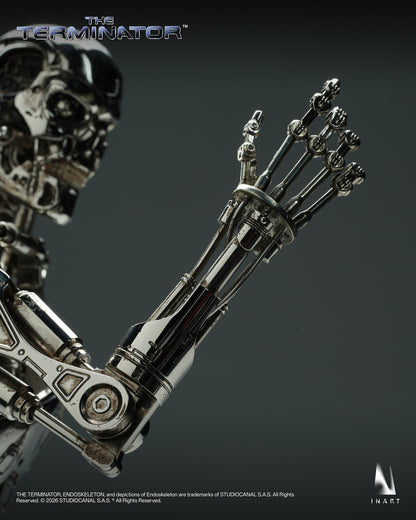 Preventa Figura T-800 Endoskeleton - The Terminator marca INART A036 Queen Studio escala 1/6