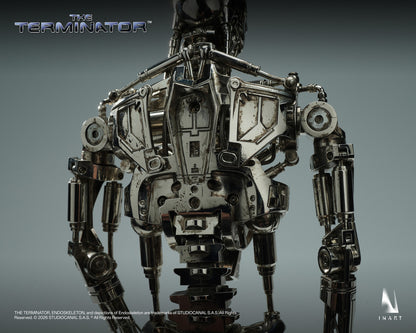 Preventa Figura T-800 Endoskeleton - The Terminator marca INART A036 Queen Studio escala 1/6