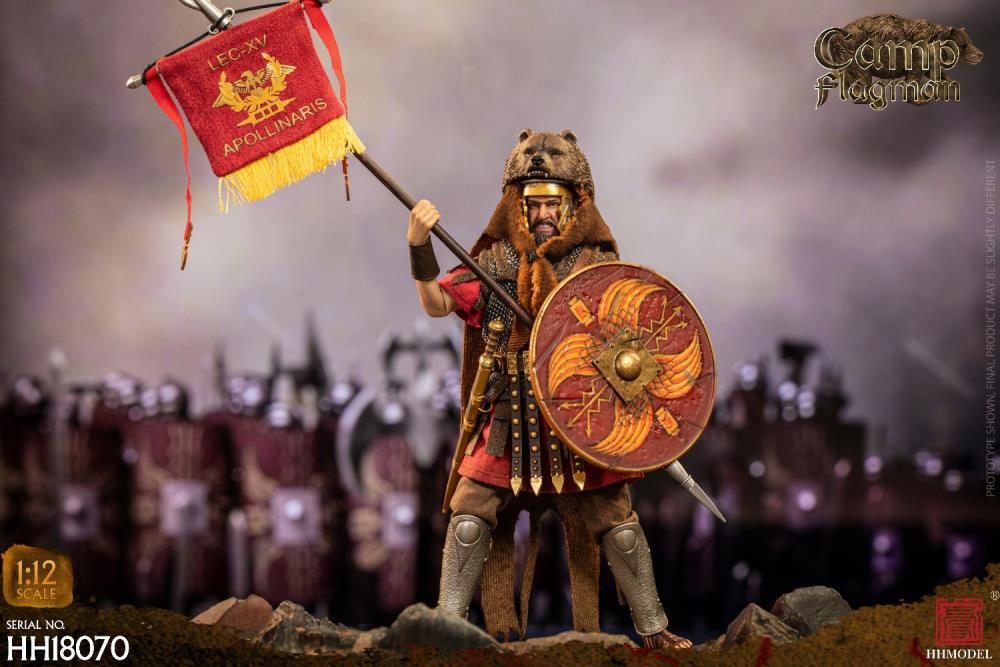 Preventa Figura Rome Camp Flagman - Imperial Legion marca HHModel HH18070 escala pequeña 1/12