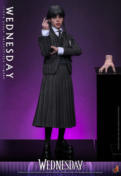 Preventa Figura WEDNESDAY - Wednesday (Netflix Series) marca Hot Toys TMS135 escala 1/6