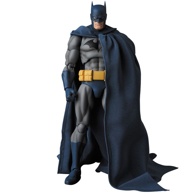 EN STOCK Figura BATMAN - Batman: Hush - Mafex No. 105 marca Medicom Toy escala 1/12