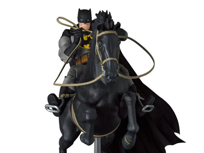 Preventa Figuras Batman & Horse - Batman: The Dark Knight Returns - MAFEX marca Medicom Toy No.204 escala pequeña 1/12