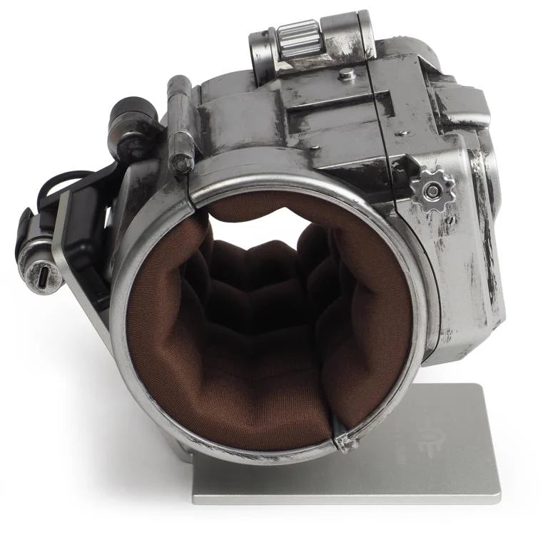 Preventa Pip-Boy 3000 Mark V - Fallout - Prop Replica marca The Wand Company x Bethesda escala real 1/1