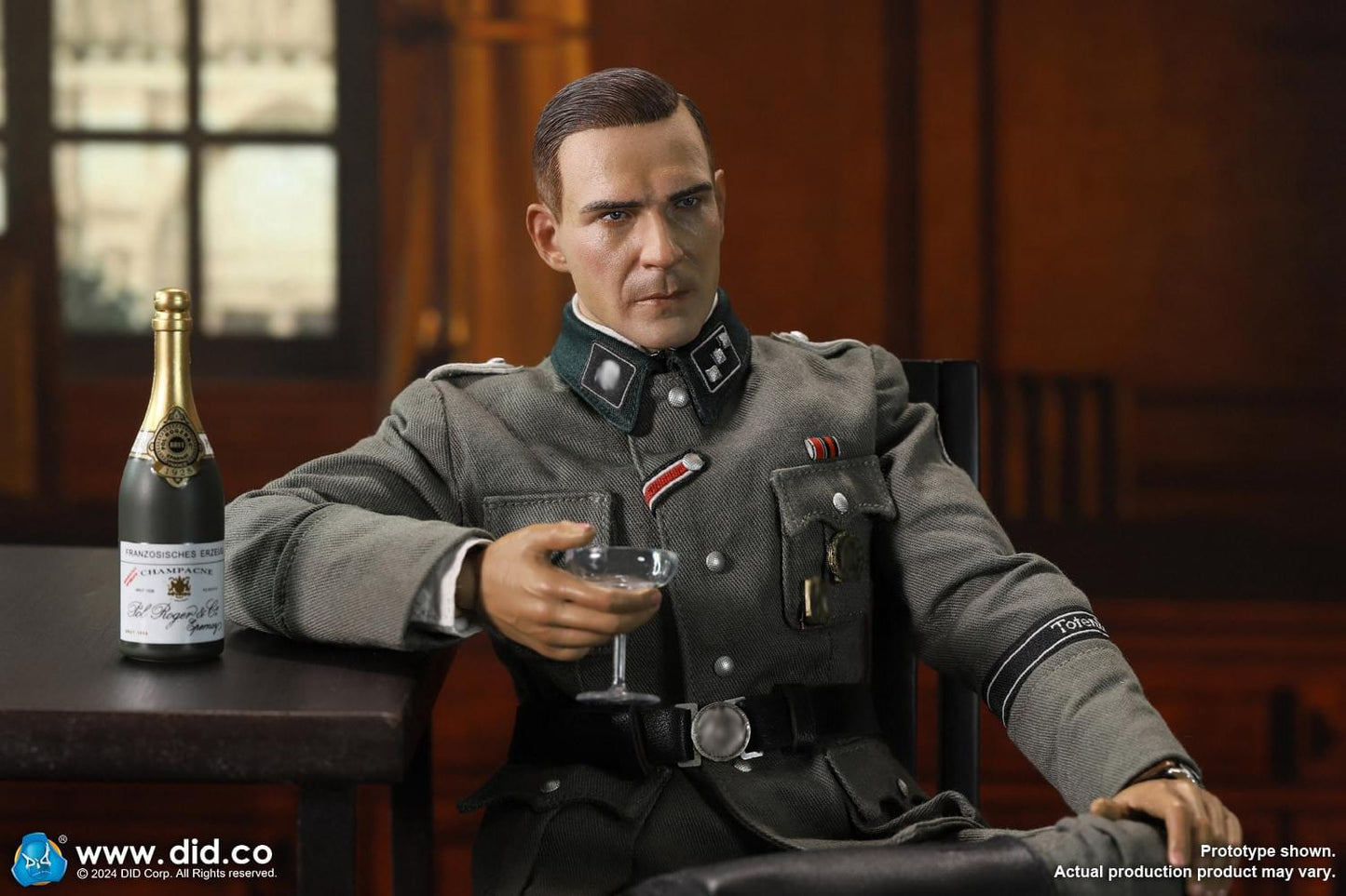 Preventa Figura Amon Göth - WWII German Officer marca DID D80178 escala 1/6