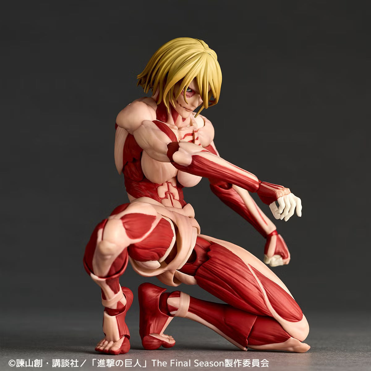 Preventa Figura Female Titan (Annie Leonhart) - Shingeki no Kyojin (Attack on Titan) - Amazing Yamaguchi Revoltech NR156 marca Kaiyodo (17 cm) (relanzamiento)