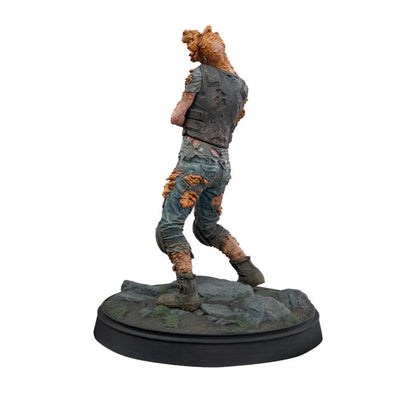 Pedido Estatua Armored Clicker - The Last of Us Part II marca Dark Horse escala (22.5 cm)