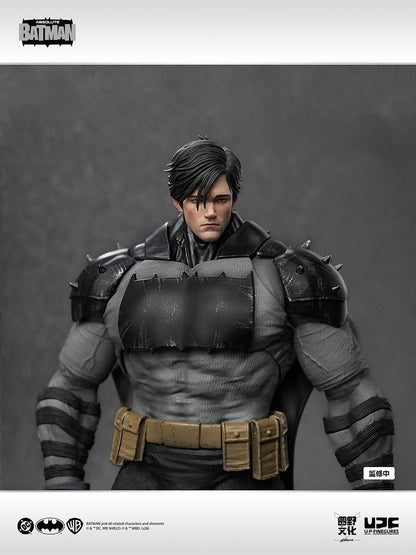 Preventa Figura The Absolute Batman marca UPFinegures (LPZZ) DC008 escala 1/12