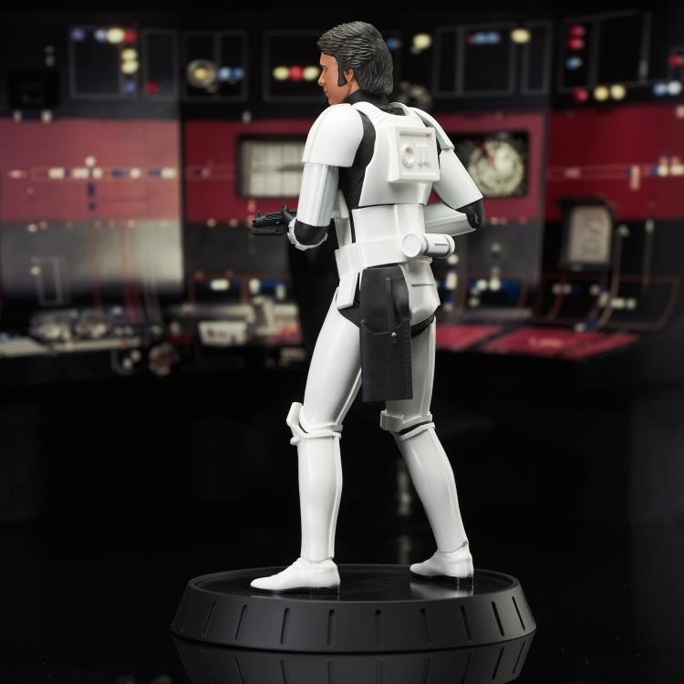 Pedido Estatua Milestones Han Solo (Stormtrooper Disguise) (Edición limitada) (Resina) - Star Wars: A New Hope - Premier Collection marca Diamond Select Toys escala 1/6