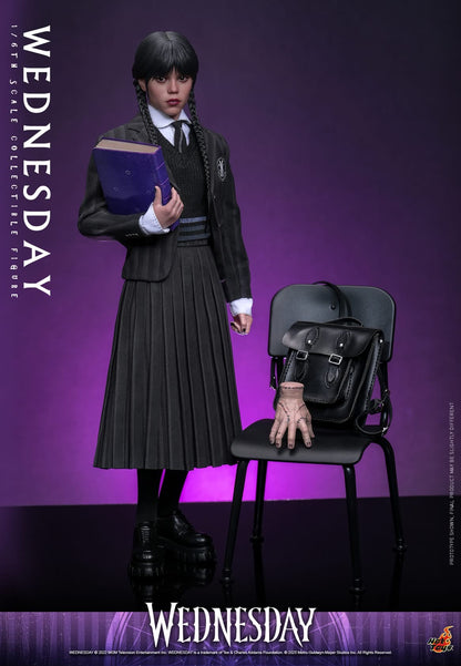 Preventa Figura WEDNESDAY - Wednesday (Netflix Series) marca Hot Toys TMS135 escala 1/6