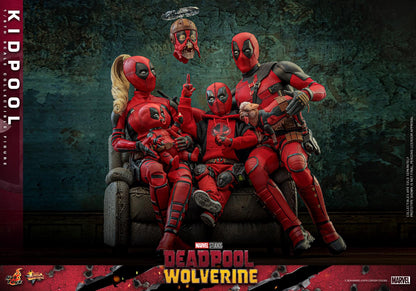 Preventa Figura Kidpool - Deadpool & Wolverine marca Hot Toys MMS763 escala 1/6