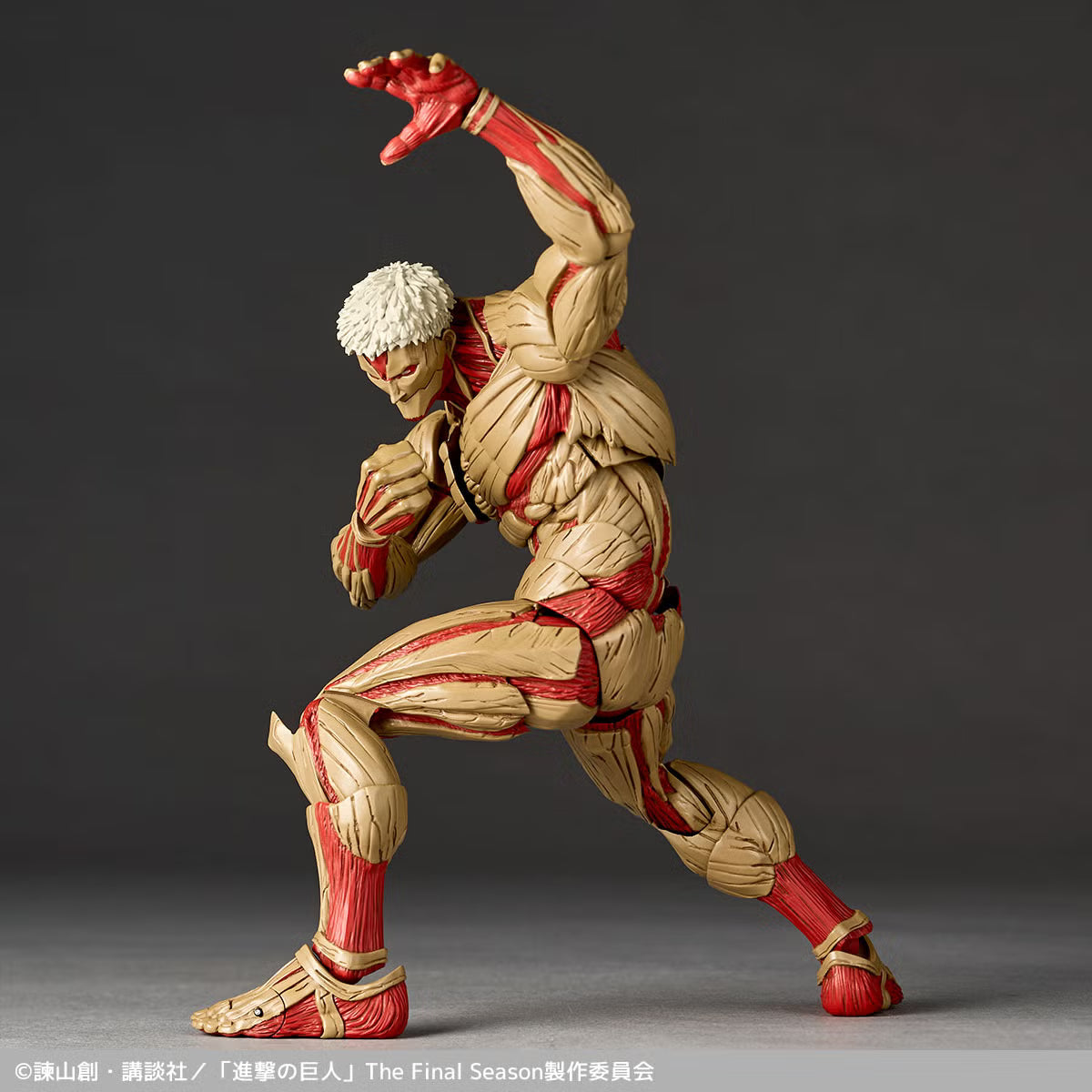 Preventa Figura Armored Titan (Reiner Braun) - Shingeki no Kyojin (Attack on Titan) - Amazing Yamaguchi Revoltech NR157 marca Kaiyodo (17 cm) (relanzamiento)