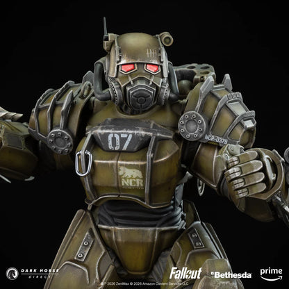 Preventa Estatua Servoarmadura RNC - Fallout (serie TV) marca Dark Horse (24.7 cm)