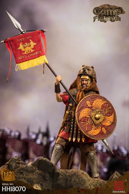 Preventa Figura Rome Camp Flagman - Imperial Legion marca HHModel HH18070 escala pequeña 1/12