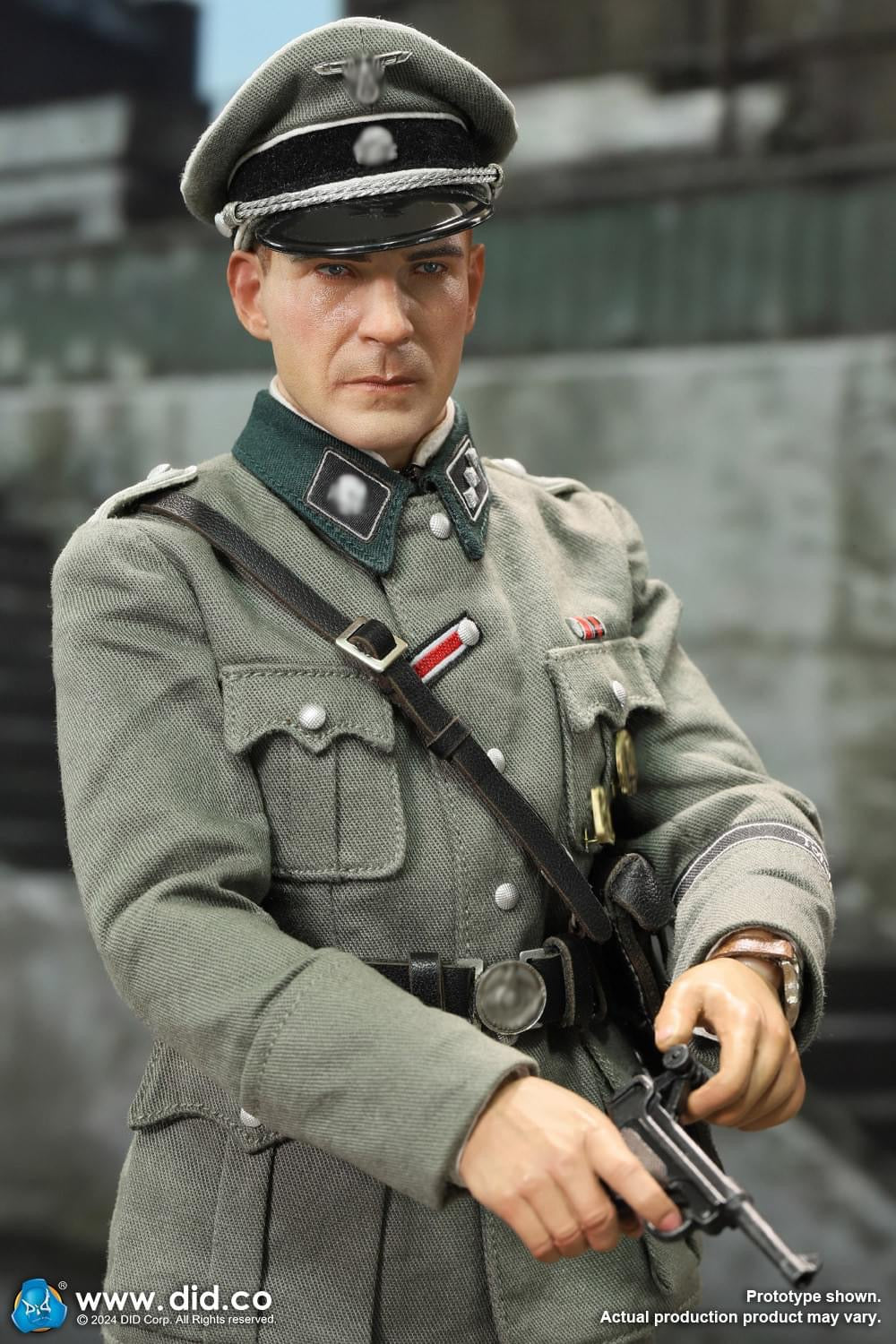 Preventa Figura Amon Göth - WWII German Officer marca DID D80178 escala 1/6