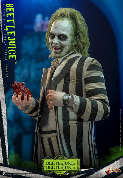 Preventa Figura Beetlejuice marca Hot Toys MMS767 escala 1/6