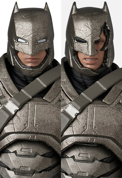 Preventa Figura Armored Batman (versión 1.5) - Batman v Superman: Dawn of Justice - MAFEX No. 313 marca Medicom Toy escala 1/12
