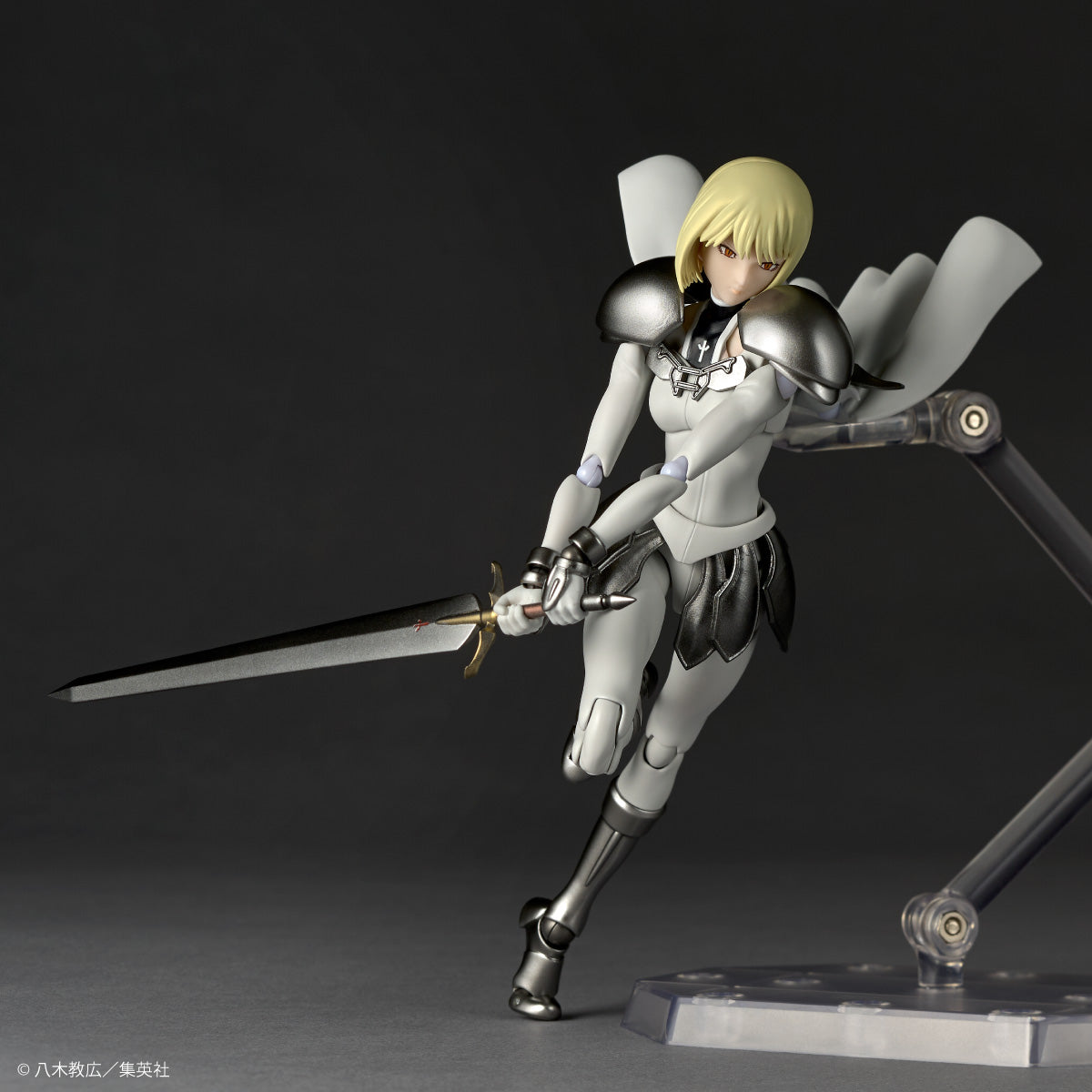 Preventa Figura Clare - Claymore - Amazing Yamaguchi Revoltech marca Kaiyodo NR119 escala 1/12