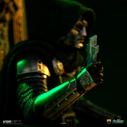 Preventa Estatua Doctor Doom en Trono - Avengers: Doomsday - Edición Numerada marca Iron Studios escala de arte 1/10