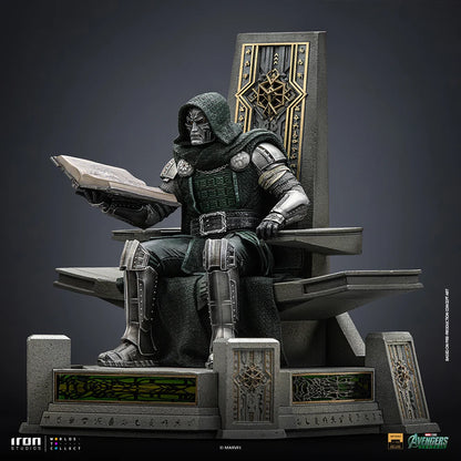 Preventa Estatua Doctor Doom en Trono - Avengers: Doomsday - Edición Numerada marca Iron Studios escala de arte 1/10