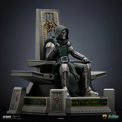 Preventa Estatua Doctor Doom en Trono - Avengers: Doomsday - Edición Numerada marca Iron Studios escala de arte 1/10