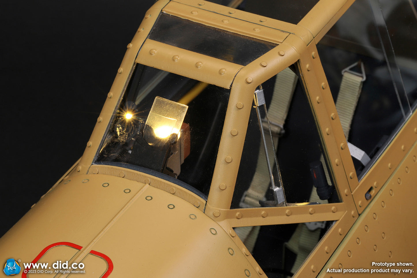 Preventa Base Diorama Cockpit/Cabina BF-109 (Sand) marca DID E60065Y escala 1/6