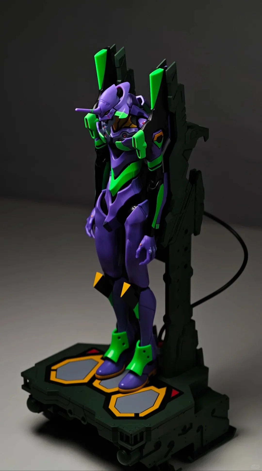 Preventa Figura EVA Unit-01 (DIECAST) - Evangelion marca POP MART - Gong Studio (16.5 cm)