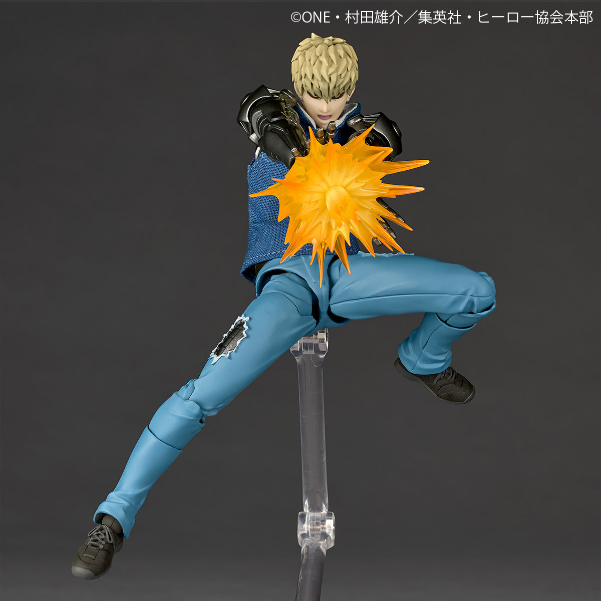 Preventa Figura Genos- One-Punch Man - Amazing Yamaguchi Revoltech marca Kaiyodo NR139 escala 1/12