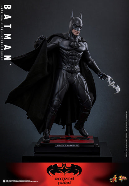 Preventa Figura Batman - Batman & Robin marca Hot Toys MMS786 escala 1/6