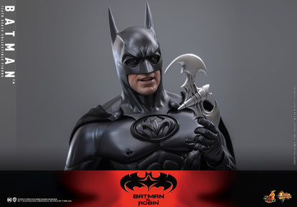Preventa Figura Batman - Batman & Robin marca Hot Toys MMS786 escala 1/6