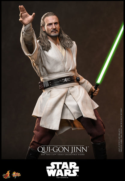 Preventa Figura Qui-Gon Jinn - Star Wars: The Phantom Menace marca Hot Toys MMS880 escala 1/6