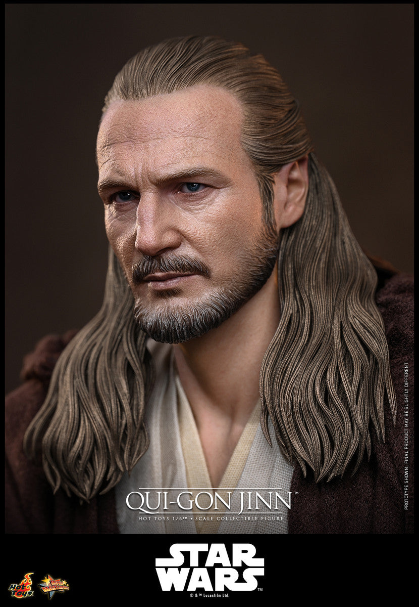 Preventa Figura Qui-Gon Jinn - Star Wars: The Phantom Menace marca Hot Toys MMS880 escala 1/6