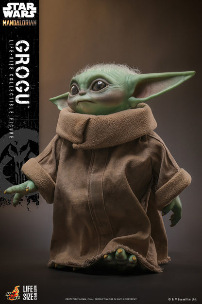 Preventa Figura Grogu (Tamaño real) - The Mandalorian marca Hot Toys LMS015 escala real 1/1